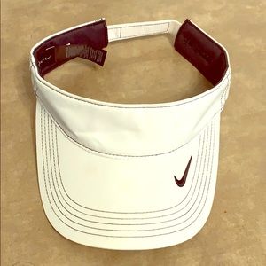 Nike visor